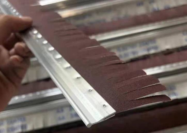Customizable Industrial Size O-Shaped Aluminum Alloy Base Material Brush Aluminum Oxide Strip Brush For Wood Polishing